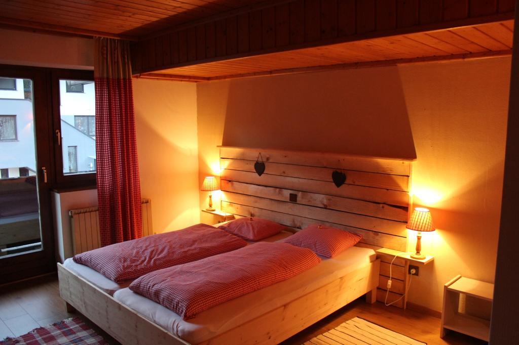 Haus Lena Apartamento Sankt Martin bei Lofer Exterior foto